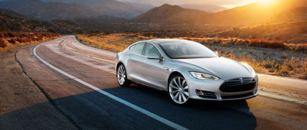 Tesla slår upp Sverigebutik
