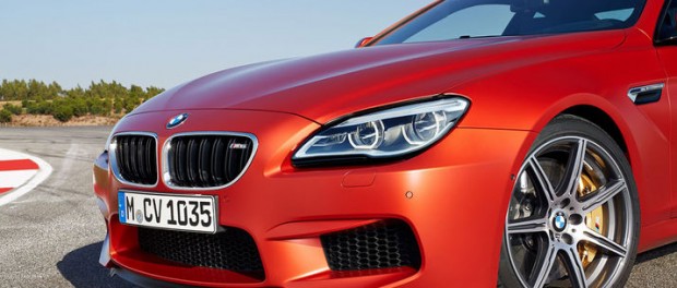 BMW lyfter 6-serien lite försiktigt