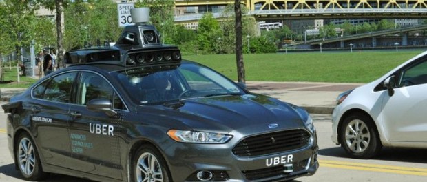 Uber visar upp sin första självkörande bil