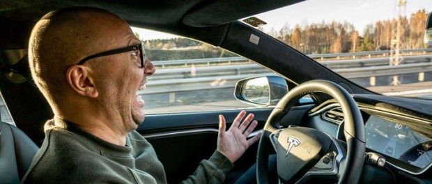 Volvo-ingenjör är inte imponerad av Teslas Autopilot